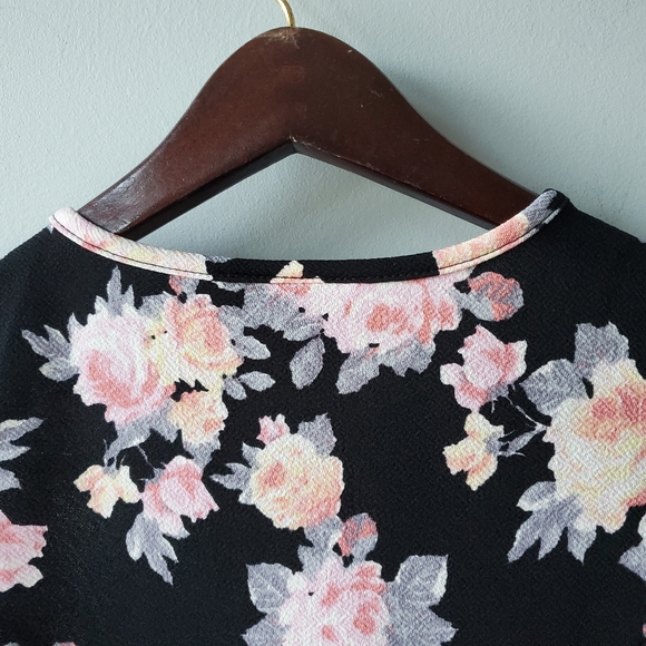 A. Byer Stretchy Flare Peplum Blouse - Picture 14 of 16